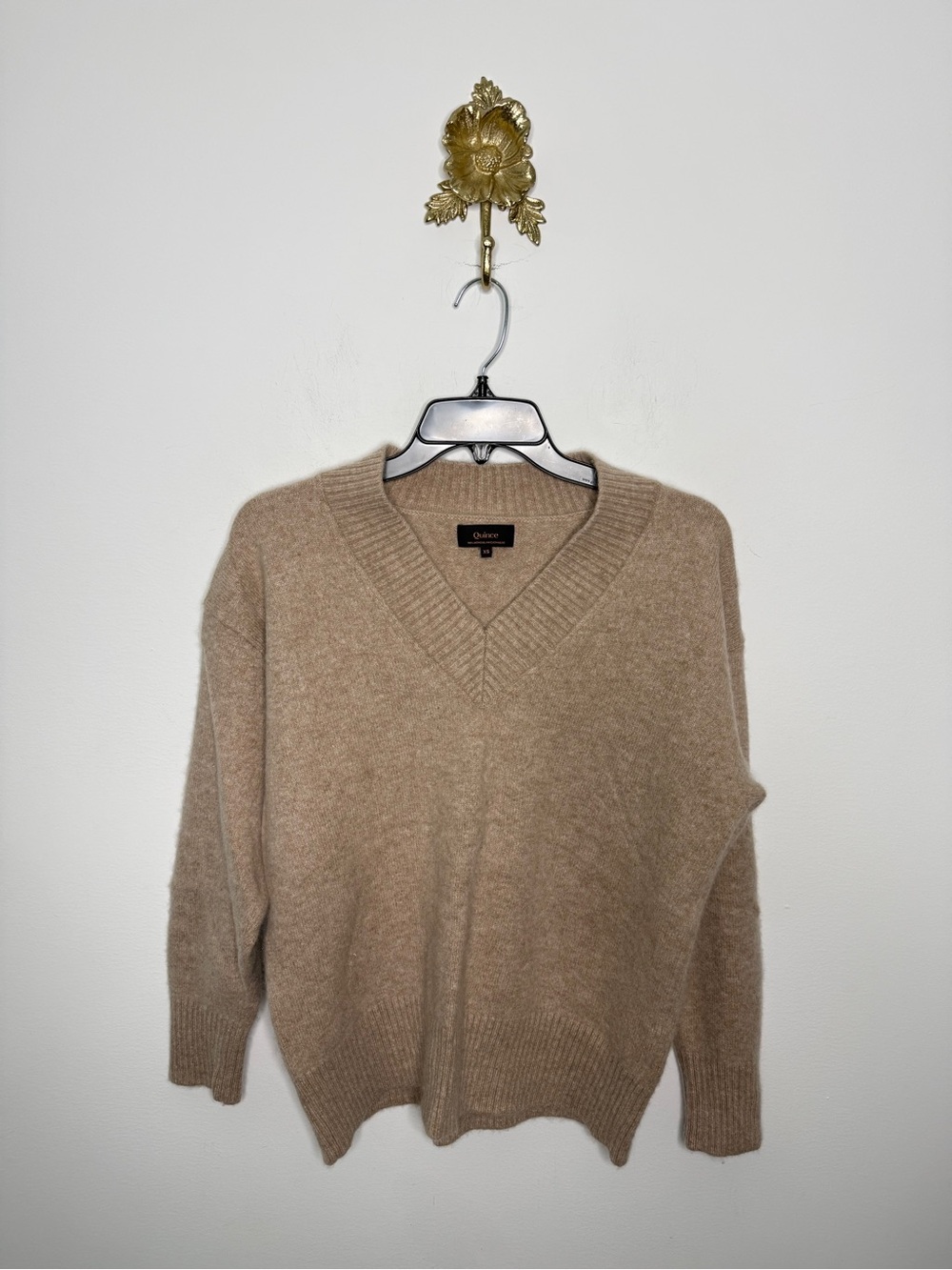 Quince Mongolian Cashmere Oversized V-Neck Sweater XS